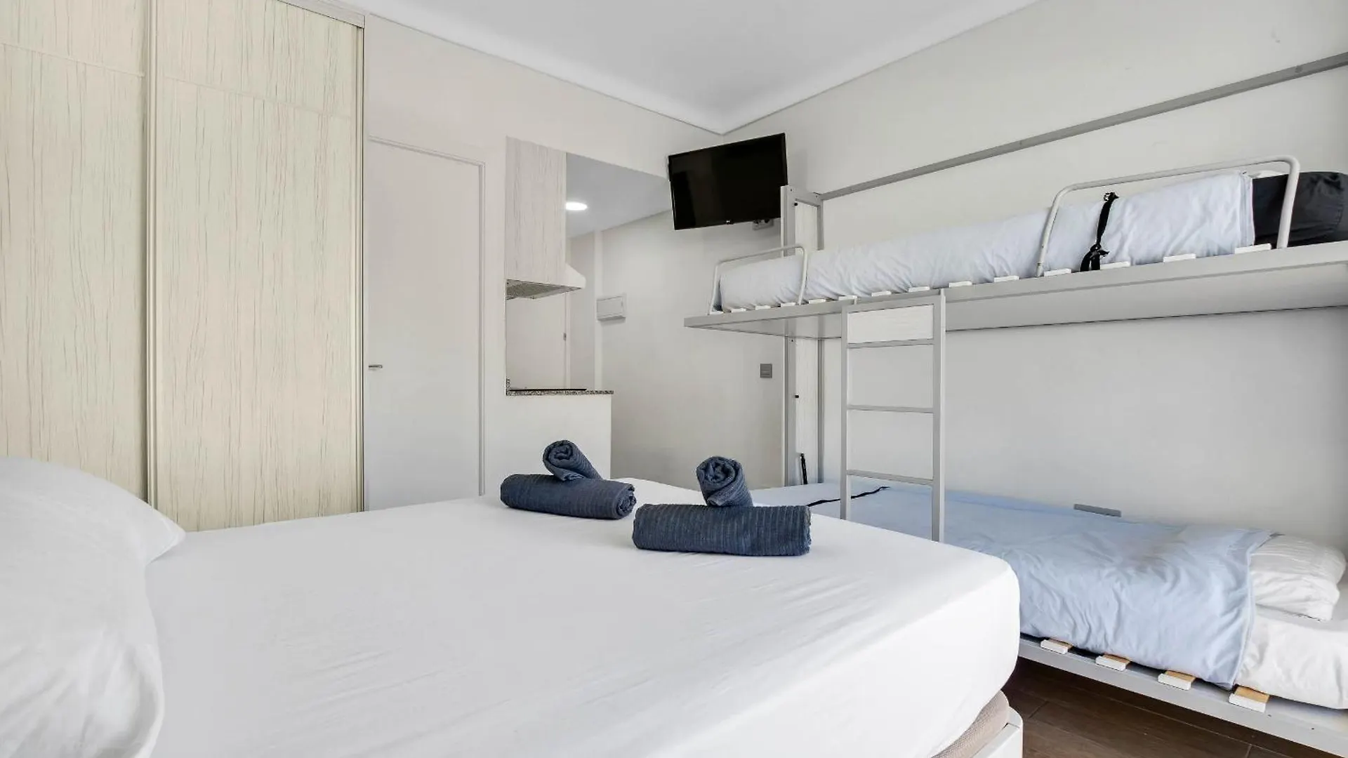 Carihuela Palace 417 By Ivi Real Estate Torremolinos Apartamento