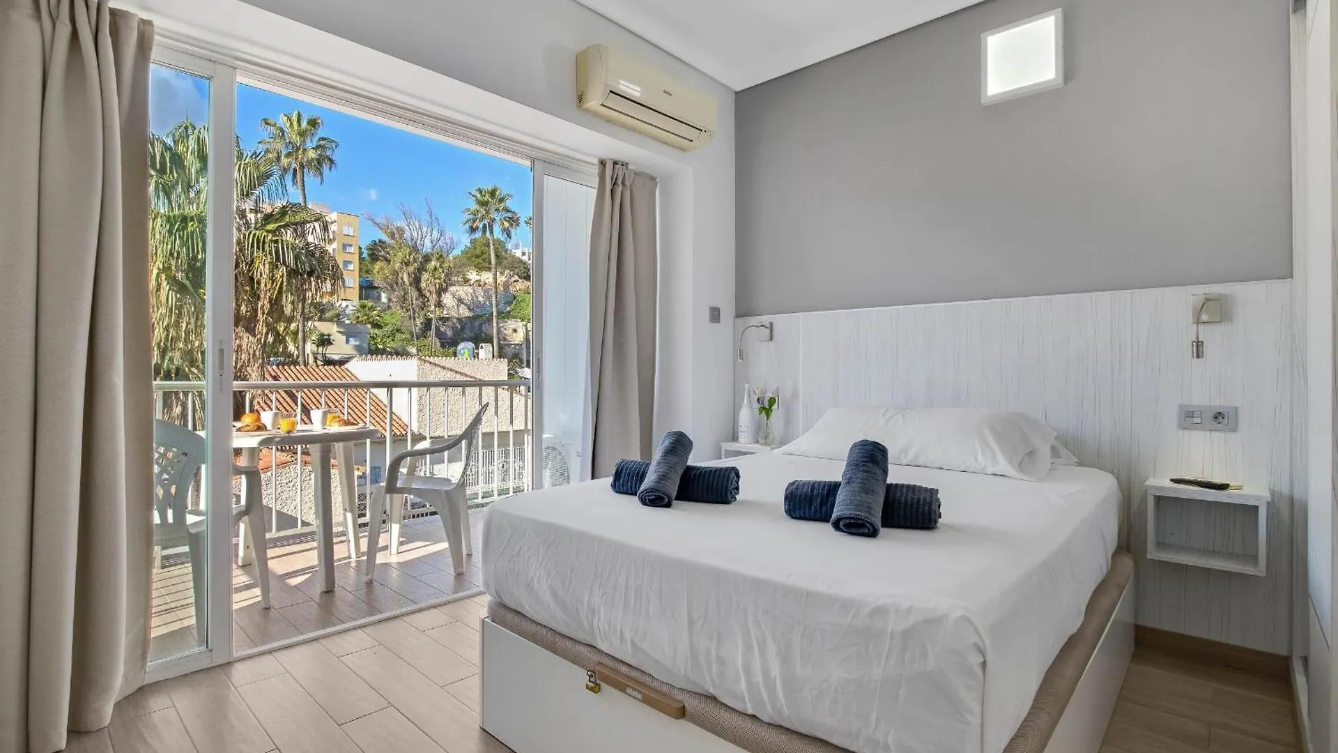 Carihuela Palace 417 By Ivi Real Estate Torremolinos 0*,  Spain